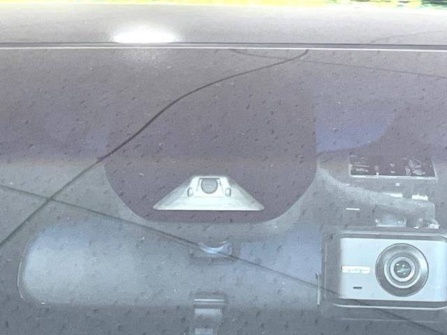 オデッセイハイブリッド ハイブリッドアブソルート・ホンダセンシング 禁煙車 両側電動ドア SDナビ 後席モニター バックカメラ 衝突軽減 アダプティブクルーズ ハーフレザーシート パワーシート ドラレコ コーナーセンサー スマートキー LEDヘッド ビルトインETC(7枚目)