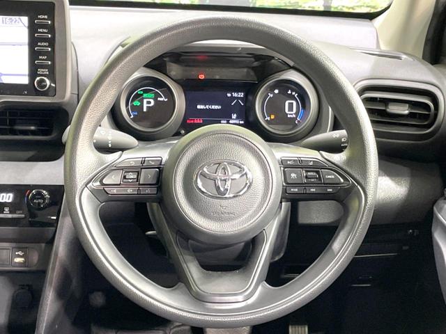 ヤリスクロス ハイブリッドX 禁煙車 純正ナビ バックカメラ セーフティセンス ETC レーダークルーズ コーナーセンサー スマートキー オートハイビーム 車線逸脱警報 オートライト オートエアコン Bluetooth再生(11枚目)