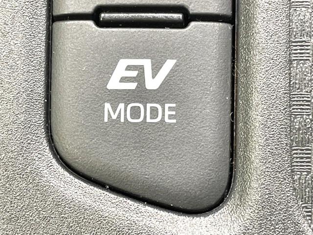 ヤリスクロス ハイブリッドX 禁煙車 純正ナビ バックカメラ セーフティセンス ETC レーダークルーズ コーナーセンサー スマートキー オートハイビーム 車線逸脱警報 オートライト オートエアコン Bluetooth再生(42枚目)