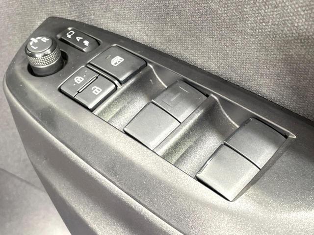 ヤリスクロス ハイブリッドX 禁煙車 純正ナビ バックカメラ セーフティセンス ETC レーダークルーズ コーナーセンサー スマートキー オートハイビーム 車線逸脱警報 オートライト オートエアコン Bluetooth再生(54枚目)