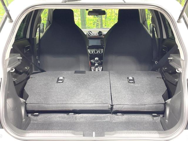 普段のお買い物や通勤、送迎等に十分な荷室スペースを確保しております。セカンドシートを倒すと、大きな荷物の積載も可能です♪