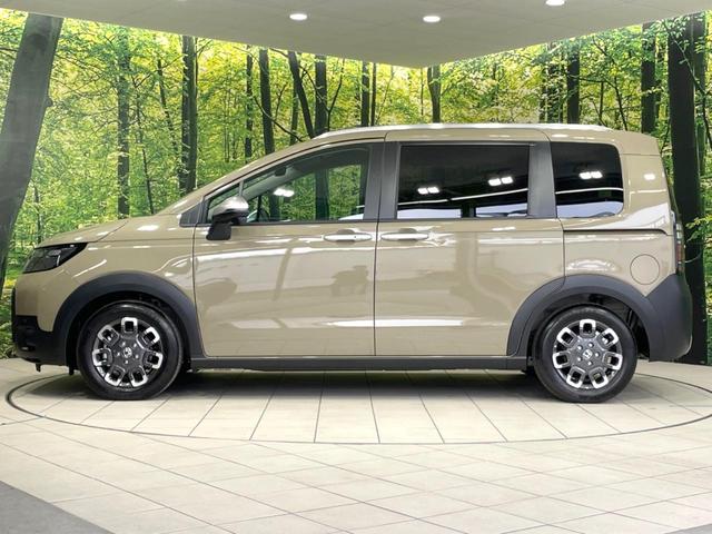 フリード クロスター 登録済未使用車 両側電動ドア 衝突軽減 レーダークルーズ コーナーセンサー シートヒーター ブラインドスポットモニター LEDヘッド オートライト オートエアコン 電動パーキングブレーキ スマートキー(31枚目)