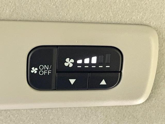 フリード クロスター 登録済未使用車 両側電動ドア 衝突軽減 レーダークルーズ コーナーセンサー シートヒーター ブラインドスポットモニター LEDヘッド オートライト オートエアコン 電動パーキングブレーキ スマートキー(49枚目)