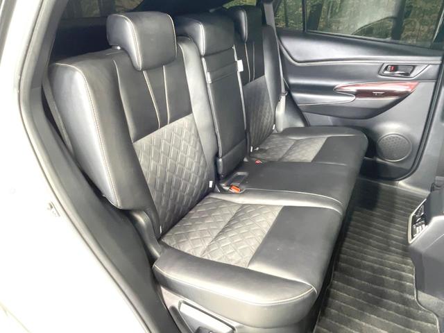 ハリアー プレミアム　アドバンスドパッケージ　禁煙車　サンルーフ　純正８型ナビ　全周囲カメラ　ＪＢＬサウンド　衝突軽減　ＥＴＣ　レーダークルーズ　コーナーセンサー　電動リアゲート　ハーフレザーシート　パワーシート　スマートキー　ＬＥＤヘッドライト（9枚目）