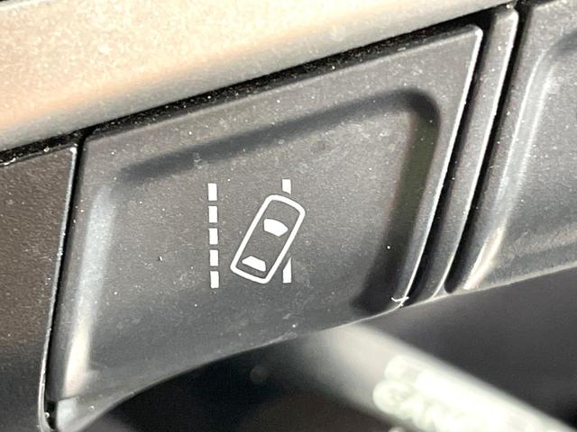 ハリアー プレミアム　アドバンスドパッケージ　禁煙車　サンルーフ　純正８型ナビ　全周囲カメラ　ＪＢＬサウンド　衝突軽減　ＥＴＣ　レーダークルーズ　コーナーセンサー　電動リアゲート　ハーフレザーシート　パワーシート　スマートキー　ＬＥＤヘッドライト（32枚目）