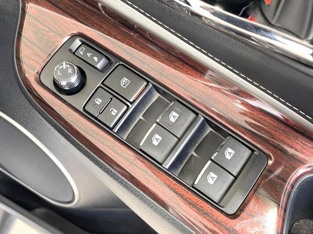 ハリアー プレミアム　アドバンスドパッケージ　禁煙車　サンルーフ　純正８型ナビ　全周囲カメラ　ＪＢＬサウンド　衝突軽減　ＥＴＣ　レーダークルーズ　コーナーセンサー　電動リアゲート　ハーフレザーシート　パワーシート　スマートキー　ＬＥＤヘッドライト（53枚目）