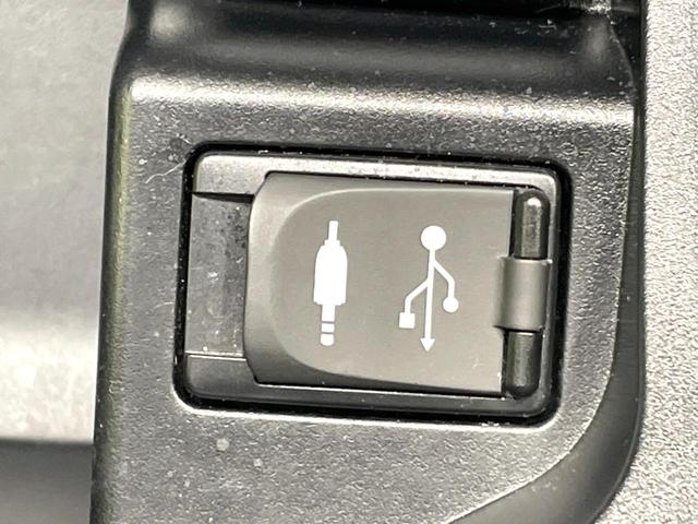 ハリアー プレミアム　アドバンスドパッケージ　禁煙車　サンルーフ　純正８型ナビ　全周囲カメラ　ＪＢＬサウンド　衝突軽減　ＥＴＣ　レーダークルーズ　コーナーセンサー　電動リアゲート　ハーフレザーシート　パワーシート　スマートキー　ＬＥＤヘッドライト（61枚目）