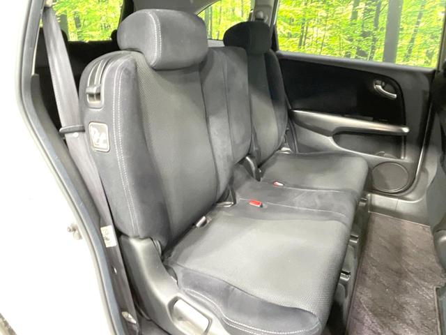 ストリーム RSZ 禁煙車 純正ナビ バックカメラ ETC HIDヘッド フロントフォグ オートライト オートエアコン 純正17インチアルミ CD DVD再生 パドルシフト ステアリングスイッチ プライバシーガラス(9枚目)