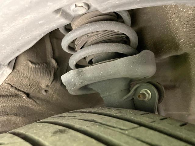 ストリーム RSZ 禁煙車 純正ナビ バックカメラ ETC HIDヘッド フロントフォグ オートライト オートエアコン 純正17インチアルミ CD DVD再生 パドルシフト ステアリングスイッチ プライバシーガラス(21枚目)