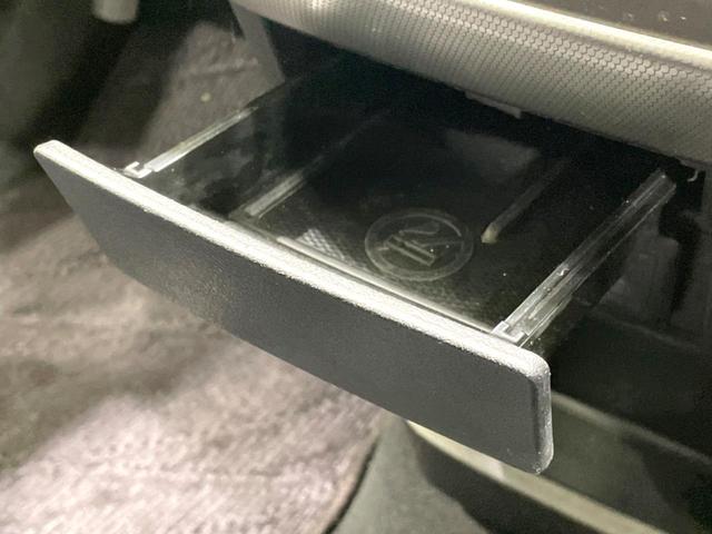 ストリーム RSZ 禁煙車 純正ナビ バックカメラ ETC HIDヘッド フロントフォグ オートライト オートエアコン 純正17インチアルミ CD DVD再生 パドルシフト ステアリングスイッチ プライバシーガラス(38枚目)