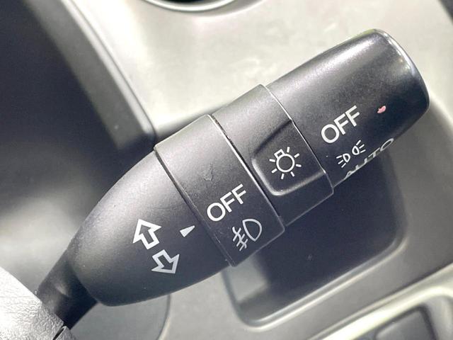 ストリーム RSZ 禁煙車 純正ナビ バックカメラ ETC HIDヘッド フロントフォグ オートライト オートエアコン 純正17インチアルミ CD DVD再生 パドルシフト ステアリングスイッチ プライバシーガラス(44枚目)