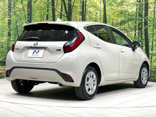 アクア X 純正ナビ バックカメラ トヨタセーフティセンス レーダークルーズ 禁煙車 スマートキー LEDヘッド ビルトインETC オートハイビーム 車線逸脱警報 オートライト オートエアコン Bluetooth(17枚目)