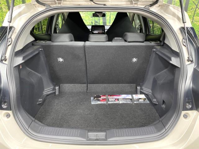 アクア X 純正ナビ バックカメラ トヨタセーフティセンス レーダークルーズ 禁煙車 スマートキー LEDヘッド ビルトインETC オートハイビーム 車線逸脱警報 オートライト オートエアコン Bluetooth(49枚目)