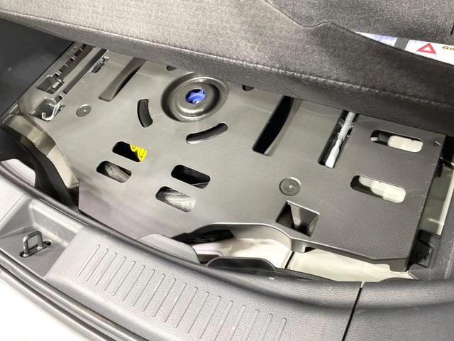 アクア X 純正ナビ バックカメラ トヨタセーフティセンス レーダークルーズ 禁煙車 スマートキー LEDヘッド ビルトインETC オートハイビーム 車線逸脱警報 オートライト オートエアコン Bluetooth(54枚目)