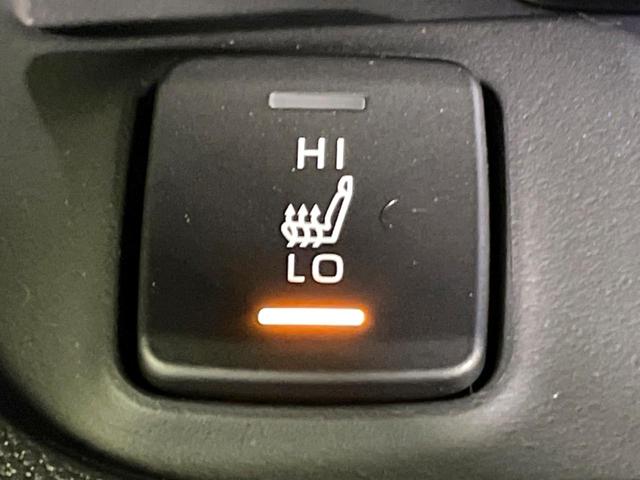 カローラツーリング ハイブリッド　ダブルバイビー　バックカメラ　衝突被害軽減システム　レーダークルーズ　禁煙車　ハーフレザーシート　コーナーセンサー　スマートキー　ＬＥＤヘッド　ＥＴＣ２．０　オートハイビーム　車線逸脱警報　オートライト（7枚目）