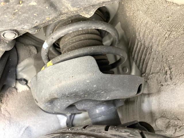 カローラツーリング ハイブリッド　ダブルバイビー　バックカメラ　衝突被害軽減システム　レーダークルーズ　禁煙車　ハーフレザーシート　コーナーセンサー　スマートキー　ＬＥＤヘッド　ＥＴＣ２．０　オートハイビーム　車線逸脱警報　オートライト（20枚目）