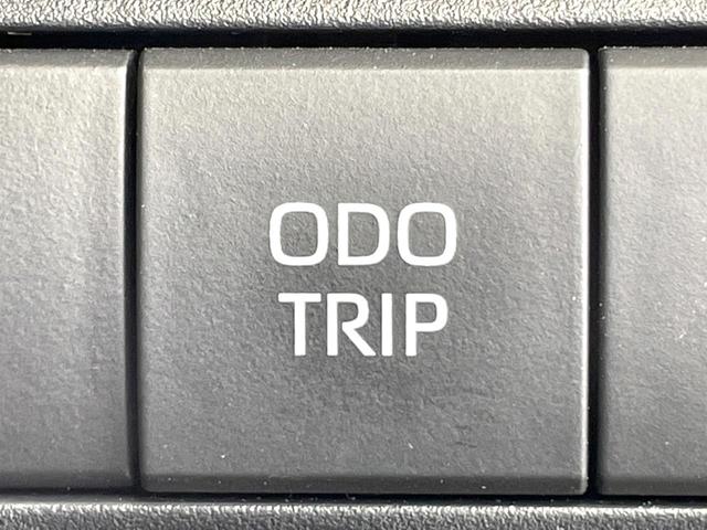 カローラツーリング ハイブリッド　ダブルバイビー　バックカメラ　衝突被害軽減システム　レーダークルーズ　禁煙車　ハーフレザーシート　コーナーセンサー　スマートキー　ＬＥＤヘッド　ＥＴＣ２．０　オートハイビーム　車線逸脱警報　オートライト（42枚目）