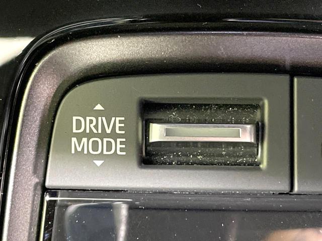 カローラツーリング ハイブリッド　ダブルバイビー　バックカメラ　衝突被害軽減システム　レーダークルーズ　禁煙車　ハーフレザーシート　コーナーセンサー　スマートキー　ＬＥＤヘッド　ＥＴＣ２．０　オートハイビーム　車線逸脱警報　オートライト（53枚目）