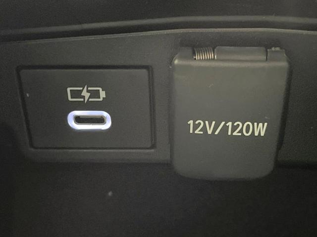 カローラツーリング ハイブリッド　ダブルバイビー　バックカメラ　衝突被害軽減システム　レーダークルーズ　禁煙車　ハーフレザーシート　コーナーセンサー　スマートキー　ＬＥＤヘッド　ＥＴＣ２．０　オートハイビーム　車線逸脱警報　オートライト（56枚目）