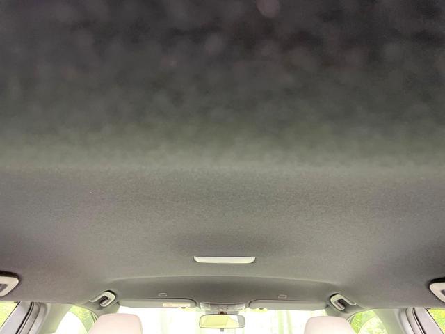 カローラツーリング ハイブリッド　ダブルバイビー　バックカメラ　衝突被害軽減システム　レーダークルーズ　禁煙車　ハーフレザーシート　コーナーセンサー　スマートキー　ＬＥＤヘッド　ＥＴＣ２．０　オートハイビーム　車線逸脱警報　オートライト（61枚目）