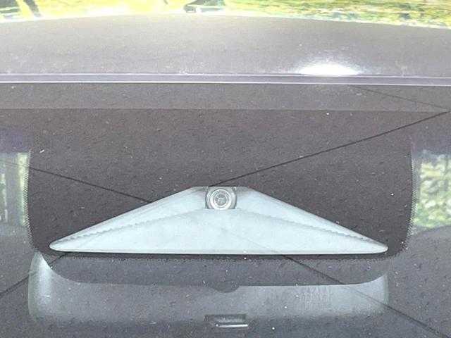 フィット ホーム　純正ＳＤナビ　バックカメラ　衝突被害軽減システム　レーダークルーズ　禁煙車　ハーフレザーシート　ドラレコ　コーナーセンサー　スマートキー　ＬＥＤヘッド　ビルトインＥＴＣ　オートハイビーム（5枚目）