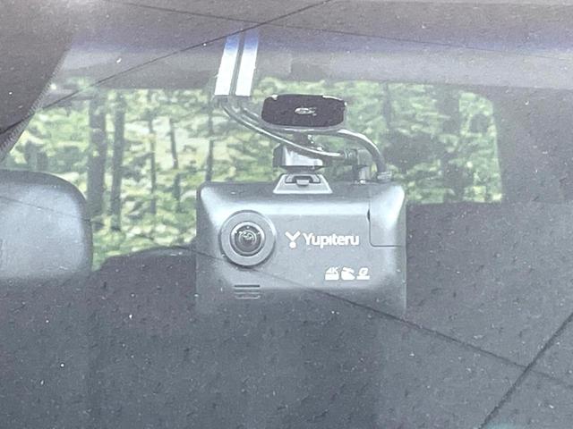 フィット ホーム　純正ＳＤナビ　バックカメラ　衝突被害軽減システム　レーダークルーズ　禁煙車　ハーフレザーシート　ドラレコ　コーナーセンサー　スマートキー　ＬＥＤヘッド　ビルトインＥＴＣ　オートハイビーム（6枚目）