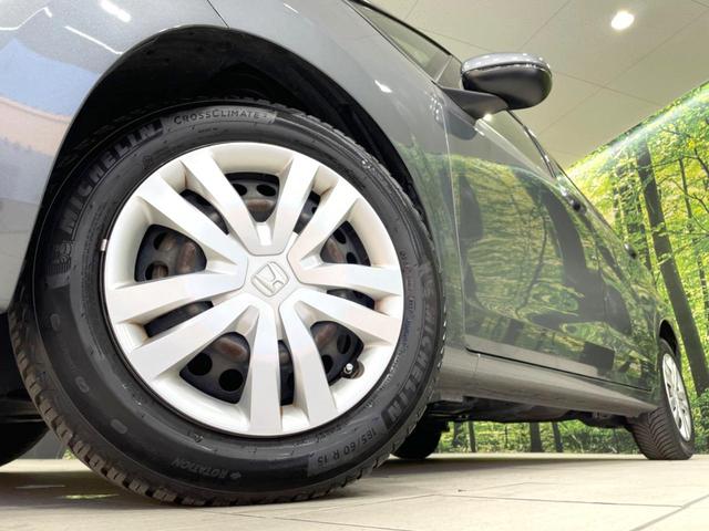 フィット ホーム　純正ＳＤナビ　バックカメラ　衝突被害軽減システム　レーダークルーズ　禁煙車　ハーフレザーシート　ドラレコ　コーナーセンサー　スマートキー　ＬＥＤヘッド　ビルトインＥＴＣ　オートハイビーム（13枚目）