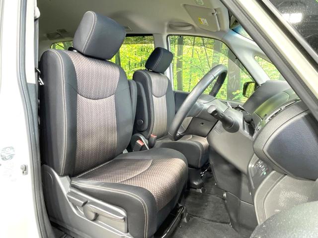 セレナ ハイウェイスター　Ｖセレ＋セーフティＩＩ　ＳＨＶ　禁煙車　両側電動ドア　衝突軽減　ＳＤナビ　全周囲カメラ　ドラレコ　ＥＴＣ　クルコン　コーナーセンサー　車線逸脱警報　ＨＩＤヘッド　オートライト　オートエアコン　アイドリングストップ　フロントフォグ（8枚目）