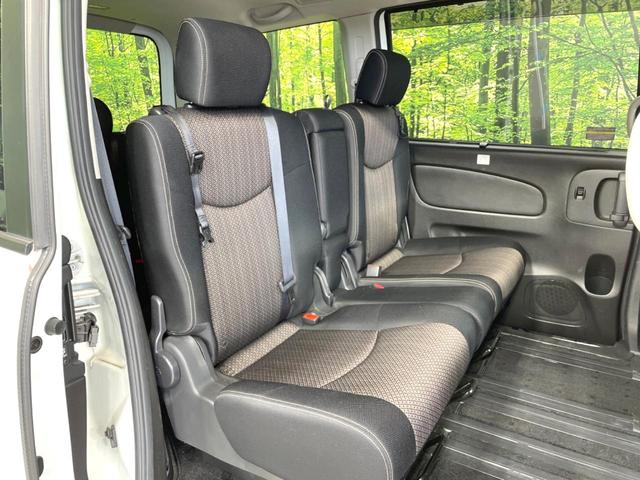 セレナ ハイウェイスター　Ｖセレ＋セーフティＩＩ　ＳＨＶ　禁煙車　両側電動ドア　衝突軽減　ＳＤナビ　全周囲カメラ　ドラレコ　ＥＴＣ　クルコン　コーナーセンサー　車線逸脱警報　ＨＩＤヘッド　オートライト　オートエアコン　アイドリングストップ　フロントフォグ（9枚目）