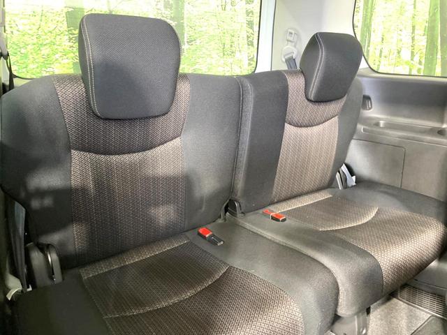 セレナ ハイウェイスター　Ｖセレ＋セーフティＩＩ　ＳＨＶ　禁煙車　両側電動ドア　衝突軽減　ＳＤナビ　全周囲カメラ　ドラレコ　ＥＴＣ　クルコン　コーナーセンサー　車線逸脱警報　ＨＩＤヘッド　オートライト　オートエアコン　アイドリングストップ　フロントフォグ（10枚目）