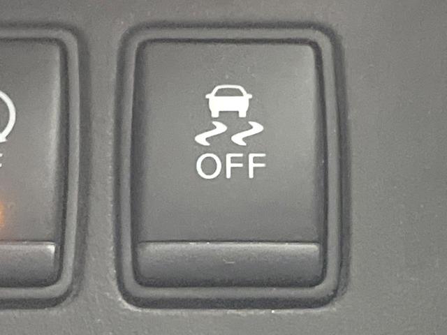 セレナ ハイウェイスター　Ｖセレ＋セーフティＩＩ　ＳＨＶ　禁煙車　両側電動ドア　衝突軽減　ＳＤナビ　全周囲カメラ　ドラレコ　ＥＴＣ　クルコン　コーナーセンサー　車線逸脱警報　ＨＩＤヘッド　オートライト　オートエアコン　アイドリングストップ　フロントフォグ（41枚目）