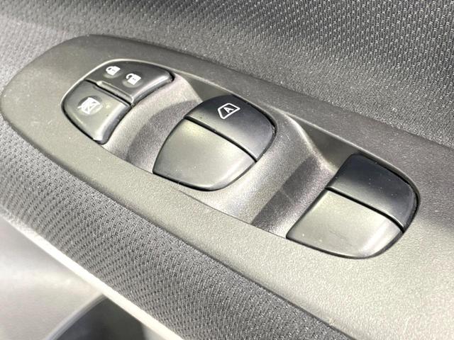 セレナ ハイウェイスター　Ｖセレ＋セーフティＩＩ　ＳＨＶ　禁煙車　両側電動ドア　衝突軽減　ＳＤナビ　全周囲カメラ　ドラレコ　ＥＴＣ　クルコン　コーナーセンサー　車線逸脱警報　ＨＩＤヘッド　オートライト　オートエアコン　アイドリングストップ　フロントフォグ（51枚目）