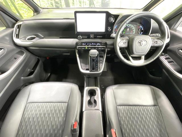 ノア ハイブリッドＳ－Ｚ　禁煙車　後席モニター　両側電動ドア　衝突軽減　純正１０．５型ディスプレイ　バックカメラ　ＥＴＣ　レーダークルーズ　コーナーセンサー　シートヒーター　車線逸脱警報　ＬＥＤヘッド　オートライト　フルセグ（2枚目）