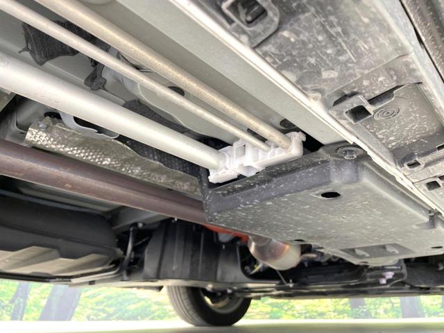 ノア ハイブリッドＳ－Ｚ　禁煙車　後席モニター　両側電動ドア　衝突軽減　純正１０．５型ディスプレイ　バックカメラ　ＥＴＣ　レーダークルーズ　コーナーセンサー　シートヒーター　車線逸脱警報　ＬＥＤヘッド　オートライト　フルセグ（24枚目）