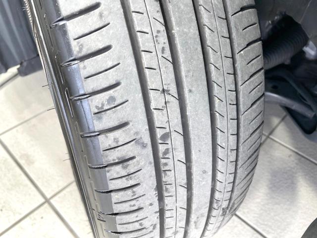 ノア ハイブリッドＳ－Ｚ　禁煙車　後席モニター　両側電動ドア　衝突軽減　純正１０．５型ディスプレイ　バックカメラ　ＥＴＣ　レーダークルーズ　コーナーセンサー　シートヒーター　車線逸脱警報　ＬＥＤヘッド　オートライト　フルセグ（28枚目）