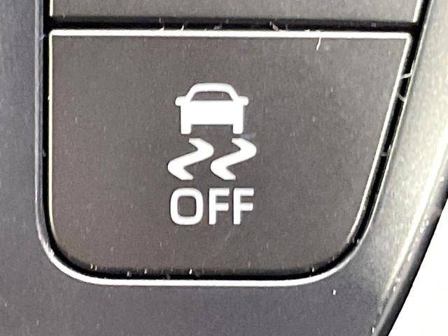 ノア ハイブリッドＳ－Ｚ　禁煙車　後席モニター　両側電動ドア　衝突軽減　純正１０．５型ディスプレイ　バックカメラ　ＥＴＣ　レーダークルーズ　コーナーセンサー　シートヒーター　車線逸脱警報　ＬＥＤヘッド　オートライト　フルセグ（54枚目）