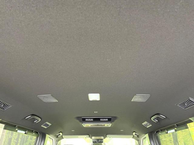 ノア ハイブリッドＳ－Ｚ　禁煙車　後席モニター　両側電動ドア　衝突軽減　純正１０．５型ディスプレイ　バックカメラ　ＥＴＣ　レーダークルーズ　コーナーセンサー　シートヒーター　車線逸脱警報　ＬＥＤヘッド　オートライト　フルセグ（65枚目）