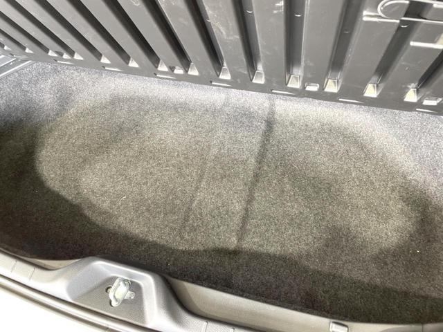 ノア ハイブリッドＳ－Ｚ　禁煙車　後席モニター　両側電動ドア　衝突軽減　純正１０．５型ディスプレイ　バックカメラ　ＥＴＣ　レーダークルーズ　コーナーセンサー　シートヒーター　車線逸脱警報　ＬＥＤヘッド　オートライト　フルセグ（72枚目）