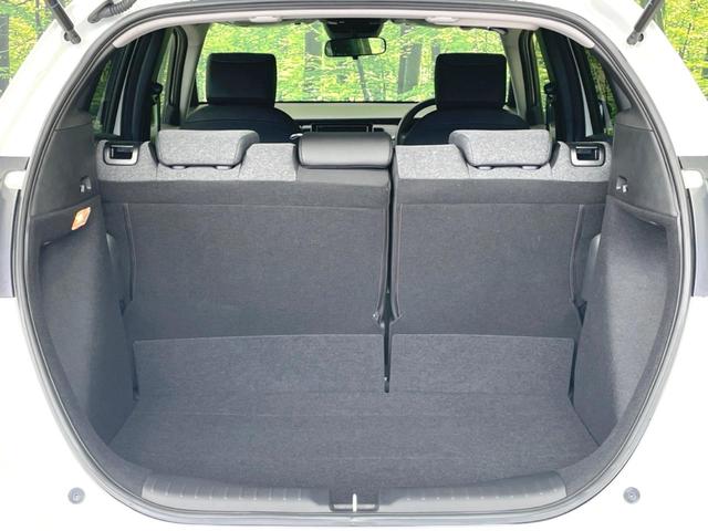 フィット ホーム 純正8型ナビ バックカメラ ホンダセンシング レーダークルーズ 禁煙車 コーナーセンサー スマートキー LEDヘッドライト オートハイビーム 車線逸脱警報 オートエアコン Bluetooth フルセグ(10枚目)