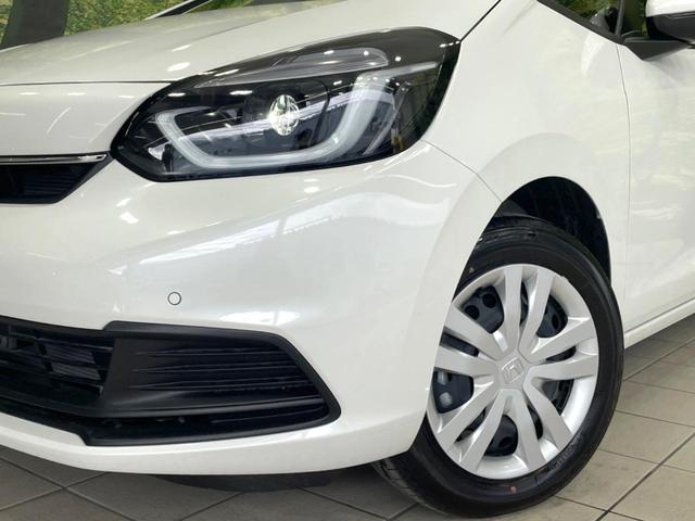 フィット ホーム 純正8型ナビ バックカメラ ホンダセンシング レーダークルーズ 禁煙車 コーナーセンサー スマートキー LEDヘッドライト オートハイビーム 車線逸脱警報 オートエアコン Bluetooth フルセグ(12枚目)