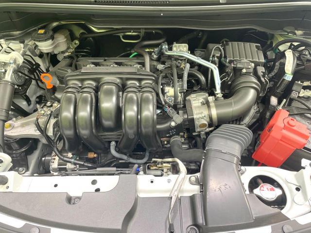 フィット ホーム 純正8型ナビ バックカメラ ホンダセンシング レーダークルーズ 禁煙車 コーナーセンサー スマートキー LEDヘッドライト オートハイビーム 車線逸脱警報 オートエアコン Bluetooth フルセグ(18枚目)