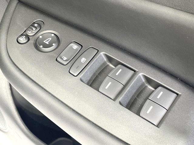 フィット ホーム 純正8型ナビ バックカメラ ホンダセンシング レーダークルーズ 禁煙車 コーナーセンサー スマートキー LEDヘッドライト オートハイビーム 車線逸脱警報 オートエアコン Bluetooth フルセグ(47枚目)