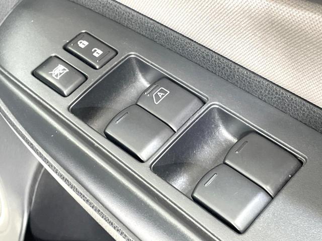 ノート e-パワー X 純正SDナビ 全周囲カメラ エマージェンシーブレーキ 禁煙車 ドラレコ スマートキー ETC 車線逸脱警報 オートライト オートエアコン Bluetooth インテリジェントルームミラー フルセグ(50枚目)