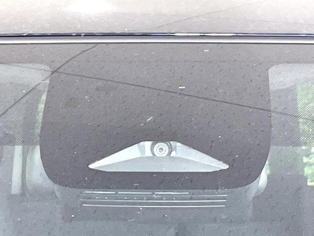 シエンタ ハイブリッドX 登録済未使用車 電動スライドドア セーフティセンス レーダークルーズ シートヒーター コーナーセンサー スマートキー LEDヘッド オートハイビーム オートライト オートエアコン 充電用USB端子(3枚目)