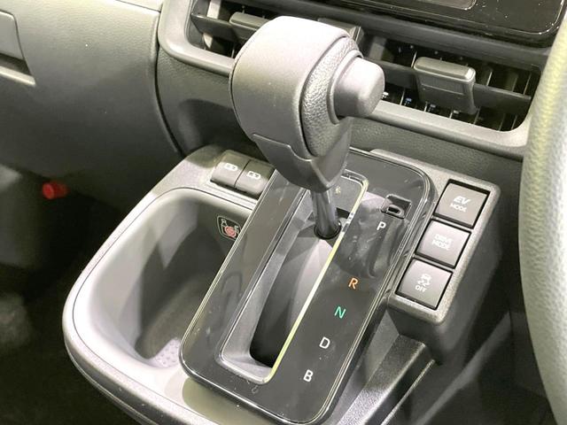 シエンタ ハイブリッドX 登録済未使用車 電動スライドドア セーフティセンス レーダークルーズ シートヒーター コーナーセンサー スマートキー LEDヘッド オートハイビーム オートライト オートエアコン 充電用USB端子(41枚目)