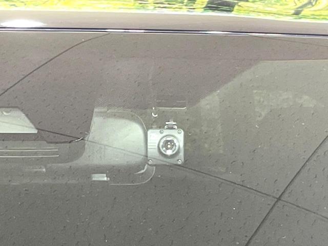 ヤリスクロス Ｚ　禁煙車　純正８型ナビ　バックカメラ　セーフティセンス　ドラレコ　ＥＴＣ２．０　レーダークルーズ　電動リアゲート　ハーフレザーシート　　パワーシート　コーナーセンサー　シートヒーター　ＬＥＤヘッドライト（6枚目）