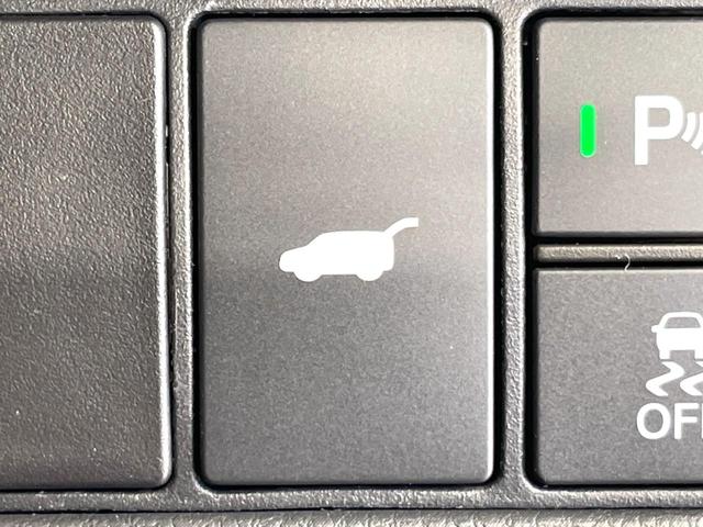 ヴェゼル e:HEV Z 登録済未使用車 全周囲カメラ 衝突被害軽減システム 電動リアゲート ハーフレザーシート ドラレコ コーナーセンサー スマートキー LEDヘッド ETC2.0 純正18インチアルミ オートハイビーム(7枚目)