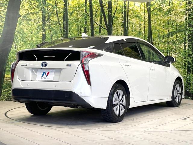 プリウス Ａ　禁煙車　純正９型ナビ　バックカメラ　セーフティセンス　ビルトインＥＴＣ　レーダークルーズ　コーナーセンサー　スマートキー　ＬＥＤヘッドライト　純正１５インチアルミ　オートハイビーム　Ｂｌｕｅｔｏｏｔｈ（17枚目）