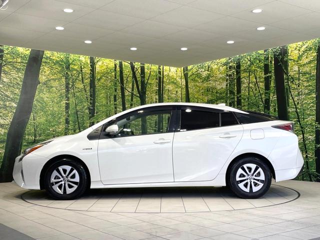 プリウス Ａ　禁煙車　純正９型ナビ　バックカメラ　セーフティセンス　ビルトインＥＴＣ　レーダークルーズ　コーナーセンサー　スマートキー　ＬＥＤヘッドライト　純正１５インチアルミ　オートハイビーム　Ｂｌｕｅｔｏｏｔｈ（30枚目）