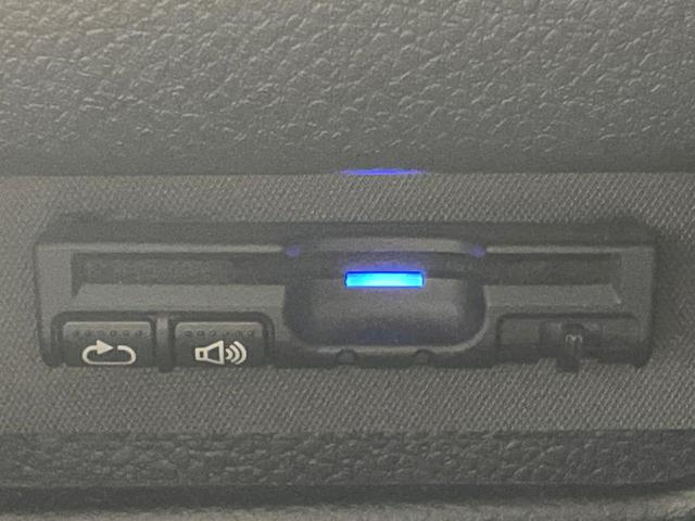 エクストレイル ２０Ｘｔｔ　禁煙車　４ＷＤ　ガラスルーフ　ＳＤナビ　バックカメラ　ドラレコ　ビルトインＥＴＣ　フルセグ　ハーフレザーシート　シートヒーター　スマートキー　ＨＩＤヘッド　クルコン　純正１８インチアルミ　車線逸脱警報（7枚目）